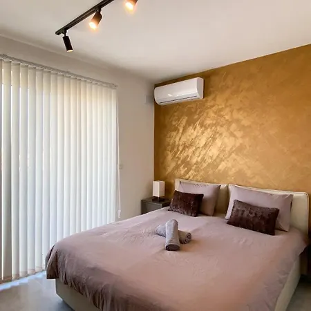 Апартаменты Sea View Duplex Penthouse - Mive